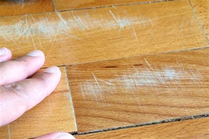 Do walnut floors scratch easily?