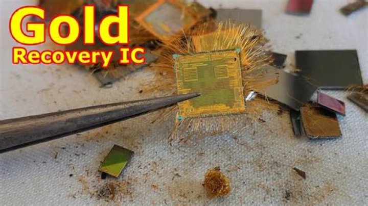 Which electronic devices contain gold?
