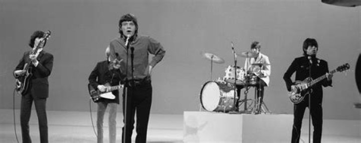 Who has more hits Rolling Stones or Beatles?